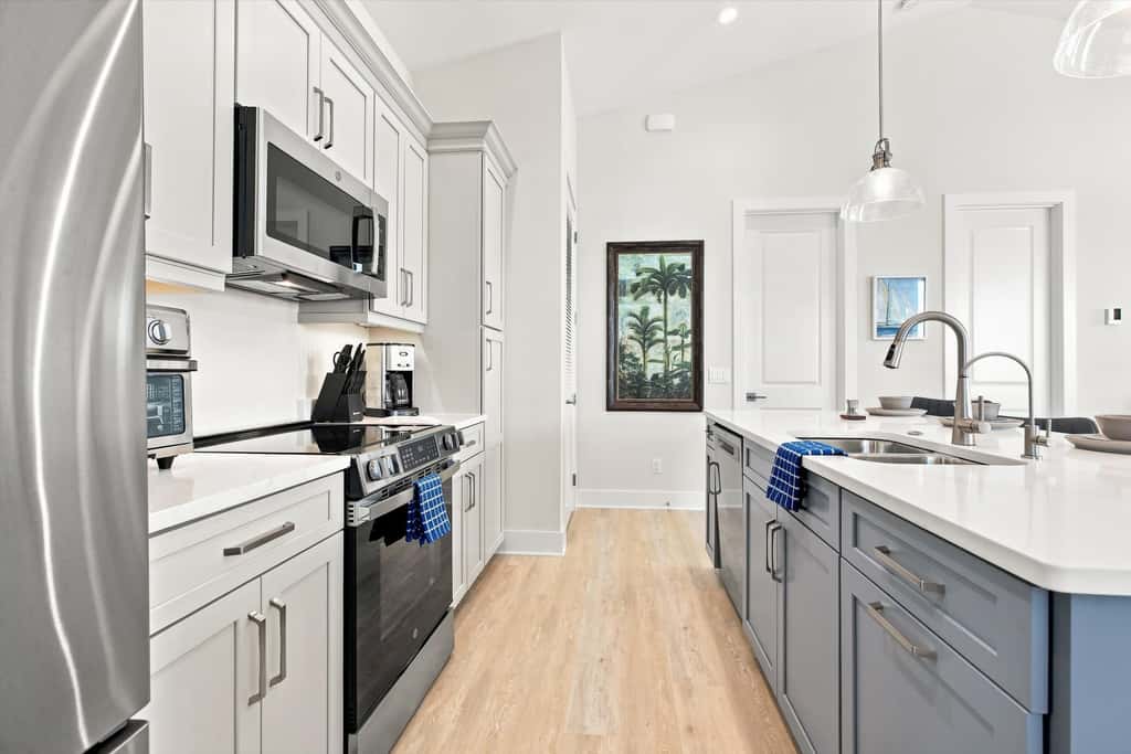 Island Hop - Steps From Fort Myers Beach