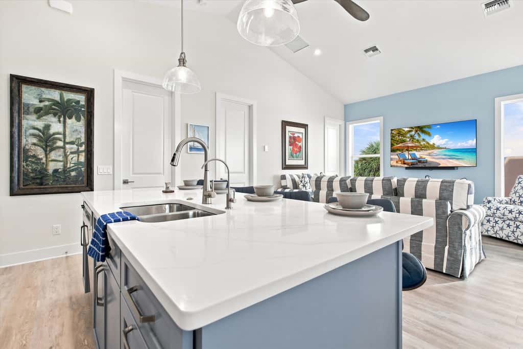 Island Hop - Steps From Fort Myers Beach