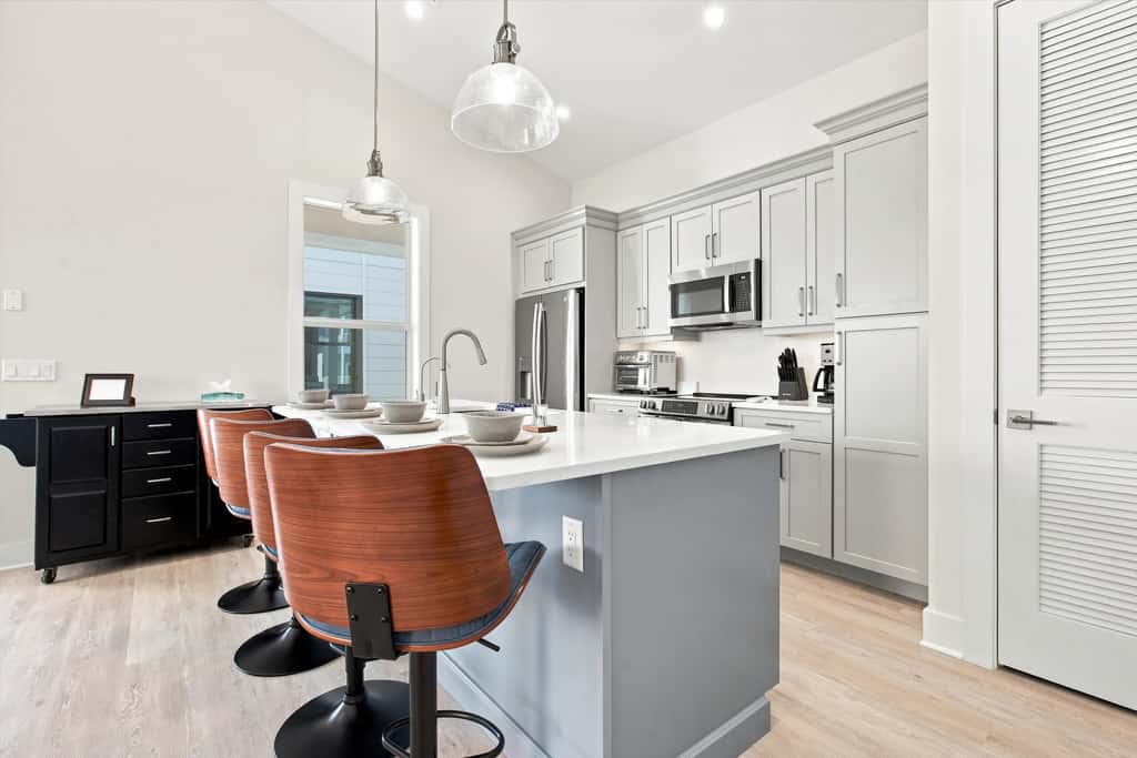 Island Hop - Steps From Fort Myers Beach