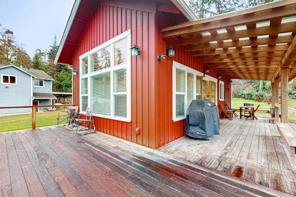 Restorative tiny home with amazing outdoor space, central location, and free Wifi