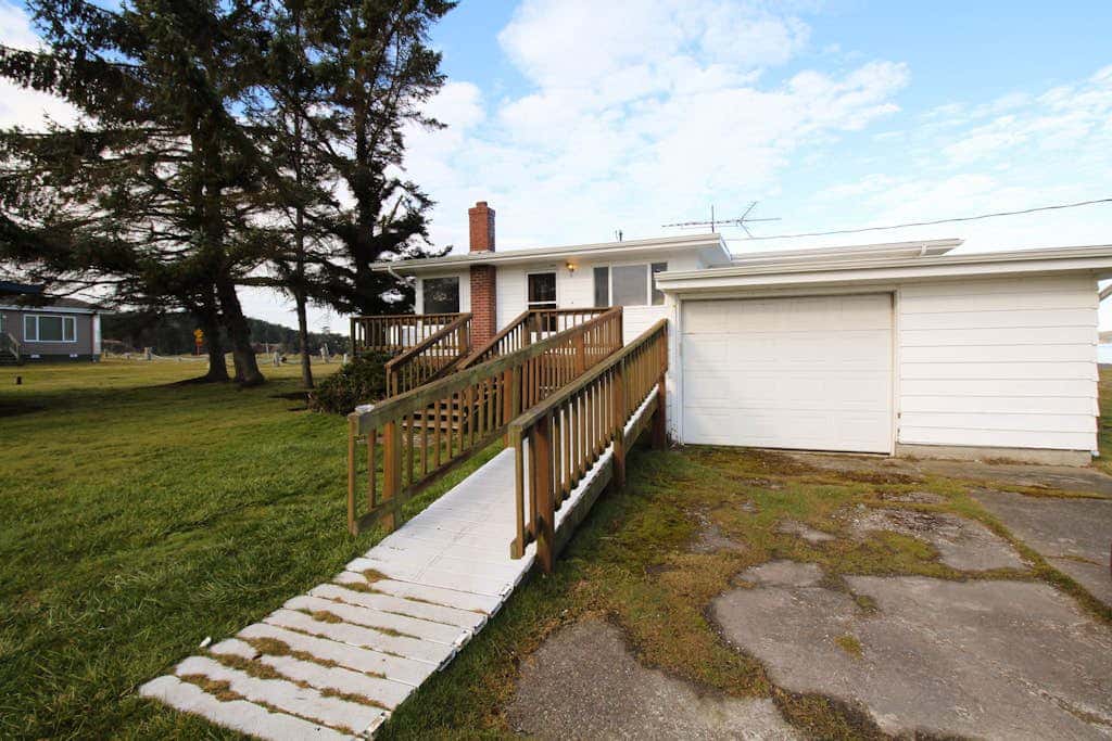 Escape to this Waterfront Lopez Island Retreat with Panoramic Ocean Views