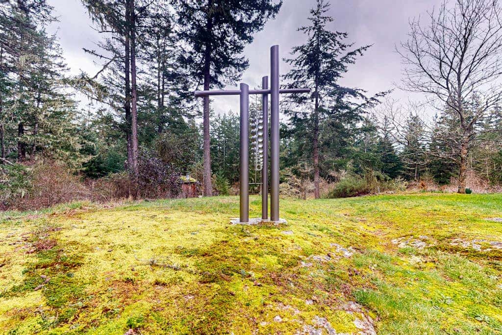 Dog Friendly Studio with Kitchenette, WiFi, Yard and Fire Pit near Eastsound Beach