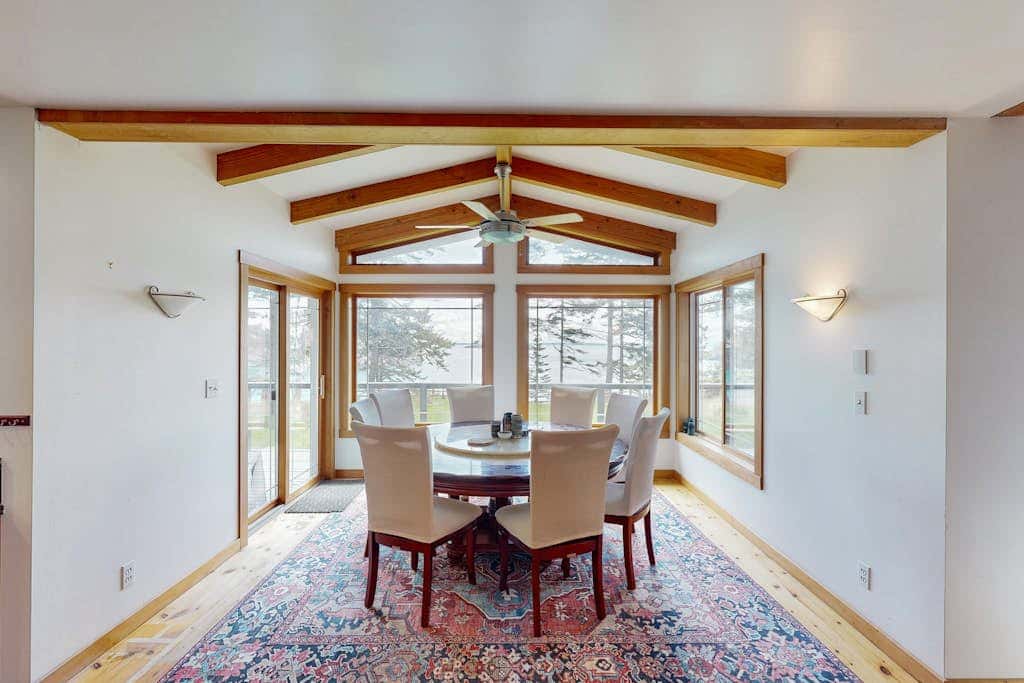 Pet Friendly Waterfront Escape with Fire Pit, Hot Tub and Mountain Views on Lopez Island
