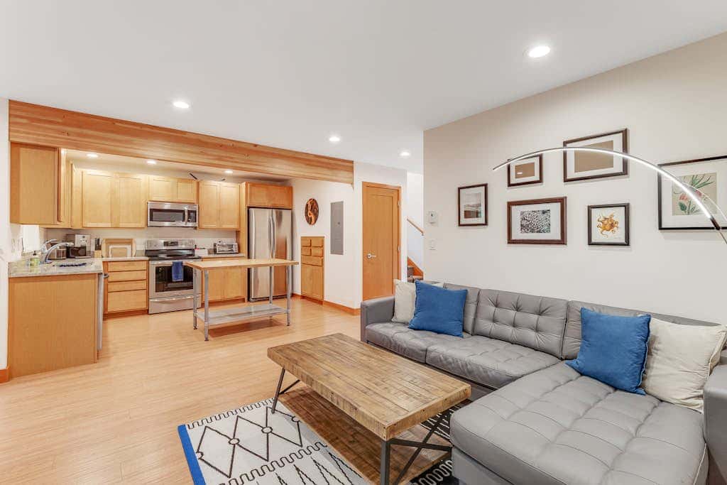 Pet Friendly Forest Retreat with Modern Amenities and Fast WiFi in Eastsound