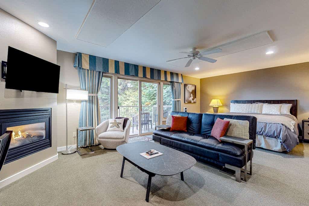 Rosario Road Condo - B 