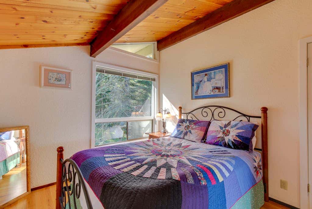 3 BR Pet Friendly Waterfront Home on Lopez Island