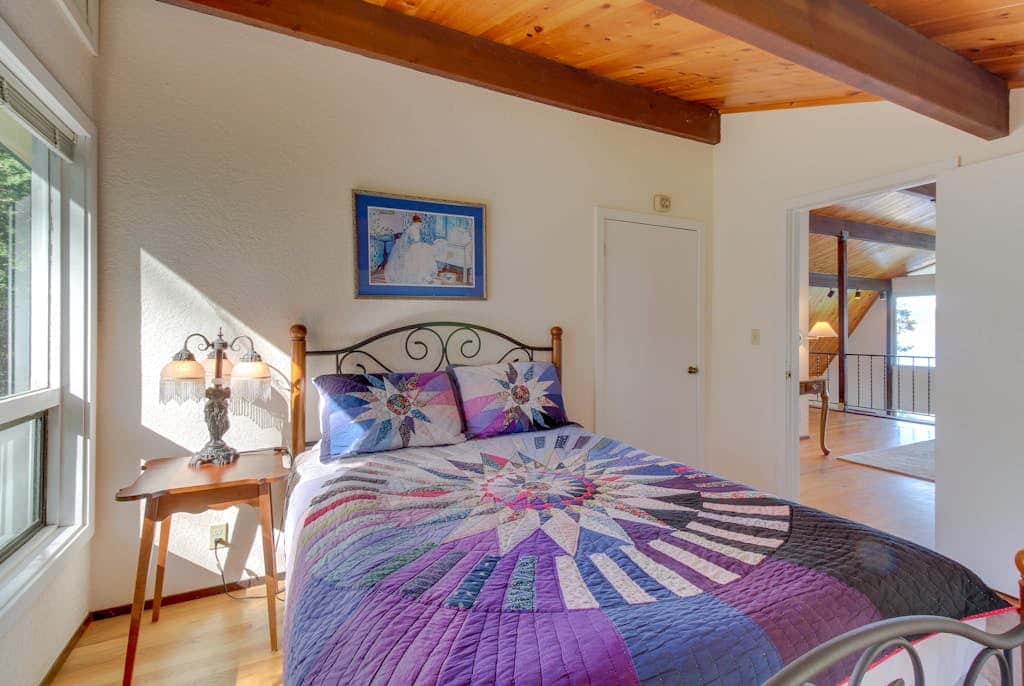 3 BR Pet Friendly Waterfront Home on Lopez Island