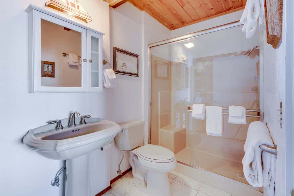 3 BR Pet Friendly Waterfront Home on Lopez Island