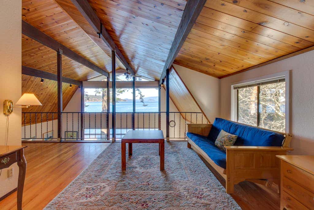 3 BR Pet Friendly Waterfront Home on Lopez Island