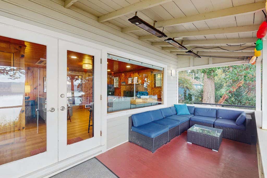 Charming Waterfront Home with Fire Pit and Access to Private Beach
