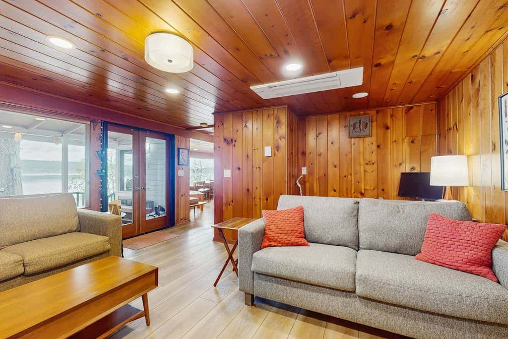 Charming Waterfront Home with Fire Pit and Access to Private Beach