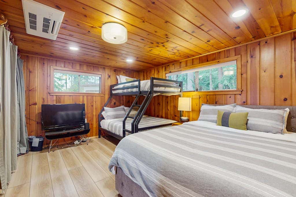 Charming Waterfront Home with Fire Pit and Access to Private Beach