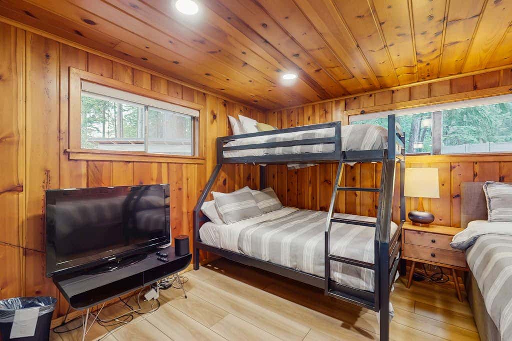 Charming Waterfront Home with Fire Pit and Access to Private Beach