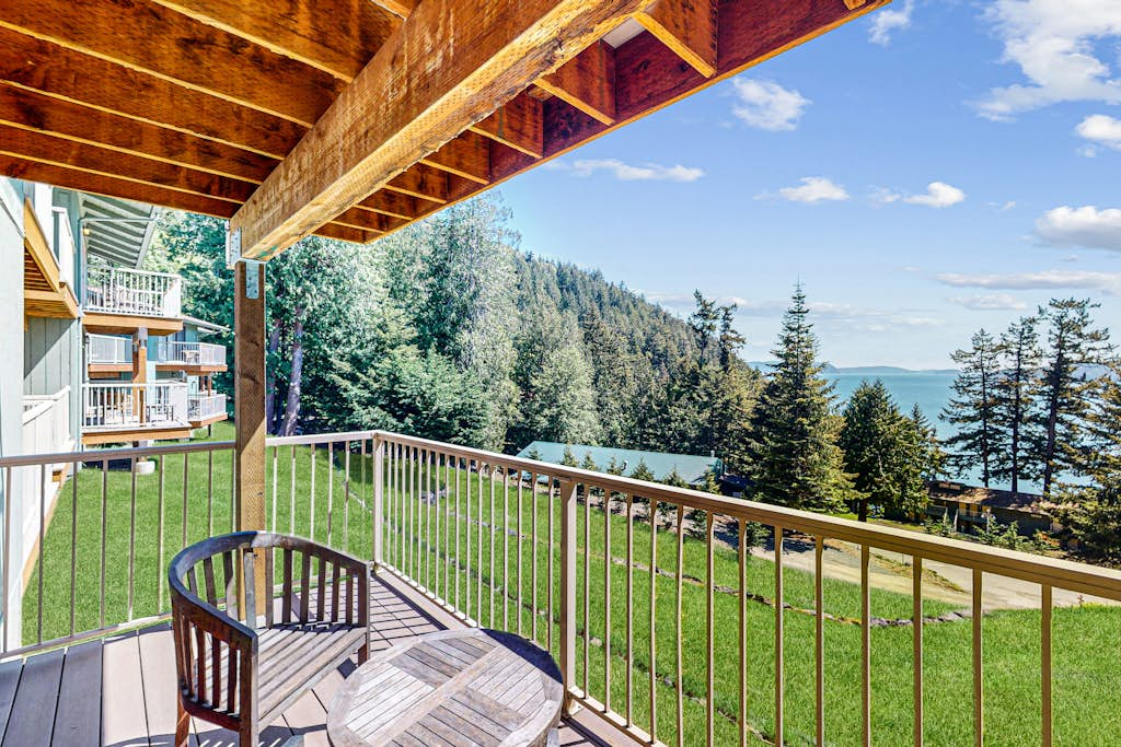 Wonderful Waterfront Escape with Three Balconies and Gas Fireplace