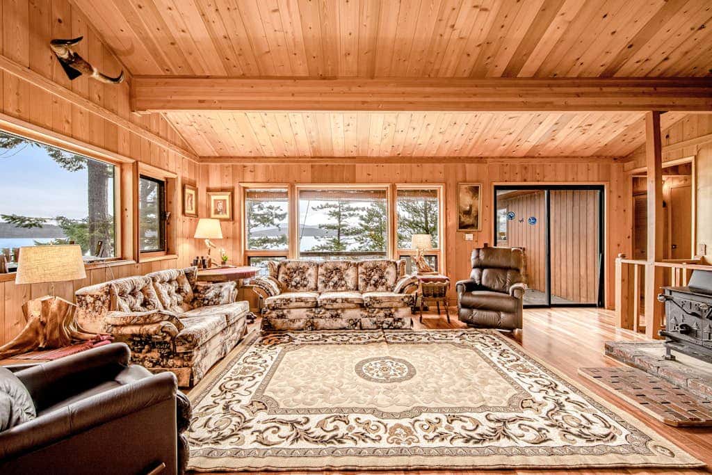 Rustic Waterfront Cabin in Eastsound with Private Beach Access and Ocean Views
