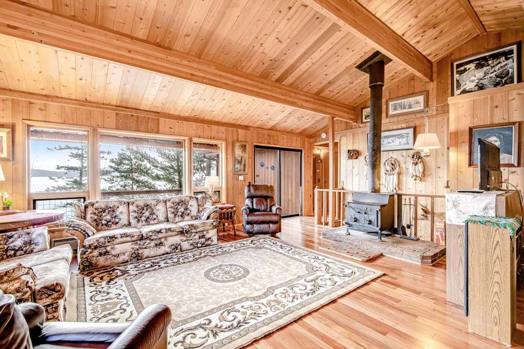 Rustic Waterfront Cabin in Eastsound with Private Beach Access and Ocean Views