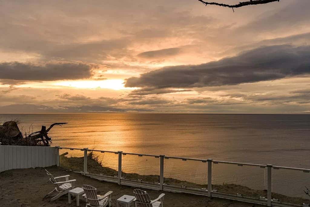 Oceanfront 4 Bedroom Family Home with Private Beach Access and Fire Pit