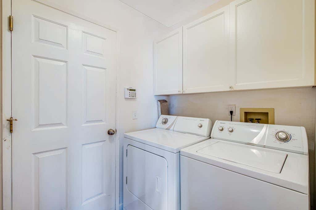 Oceanfront 4 Bedroom Family Home with Private Beach Access and Fire Pit