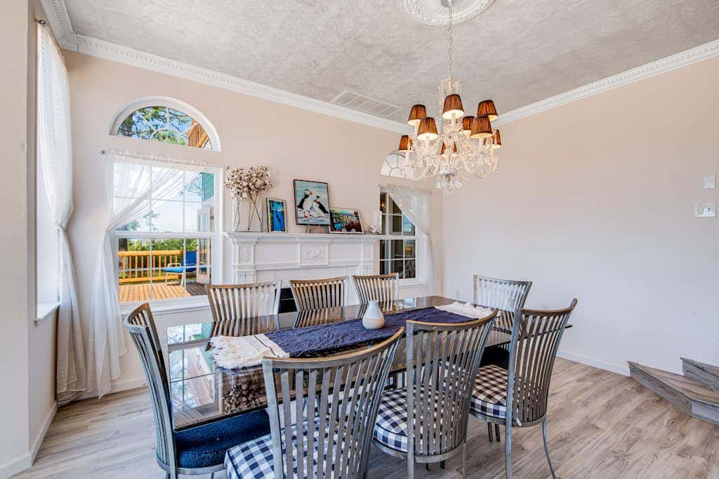 Oceanfront 4 Bedroom Family Home with Private Beach Access and Fire Pit