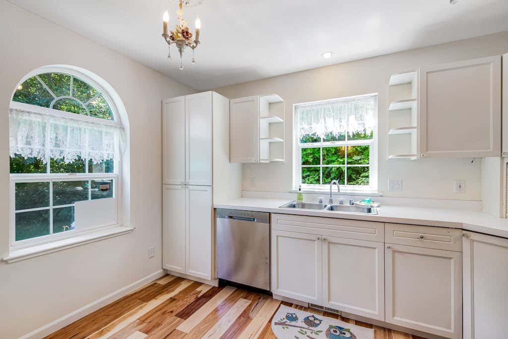Oceanfront 4 Bedroom Family Home with Private Beach Access and Fire Pit