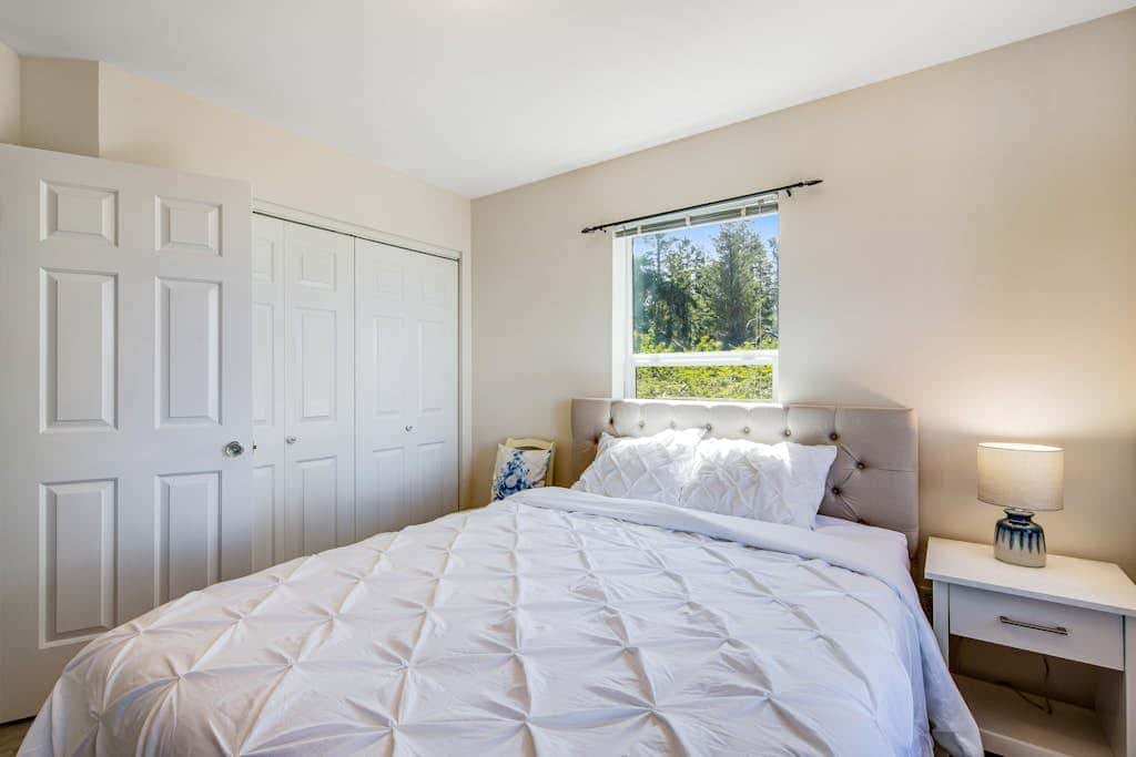 Oceanfront 4 Bedroom Family Home with Private Beach Access and Fire Pit