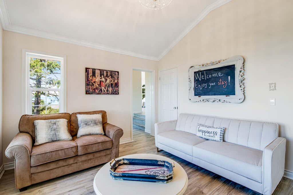 Oceanfront 4 Bedroom Family Home with Private Beach Access and Fire Pit