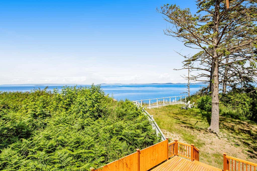 Oceanfront 4 Bedroom Family Home with Private Beach Access and Fire Pit