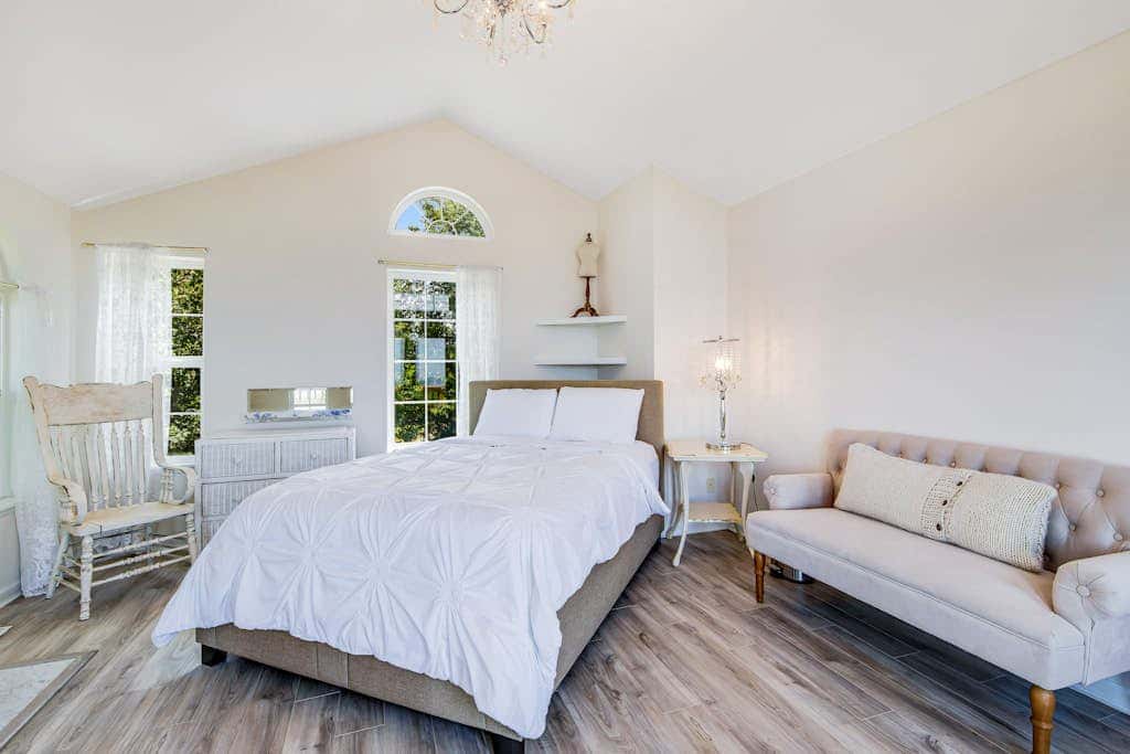 Oceanfront 4 Bedroom Family Home with Private Beach Access and Fire Pit