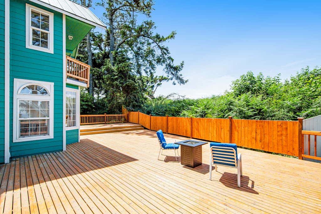 Oceanfront 4 Bedroom Family Home with Private Beach Access and Fire Pit