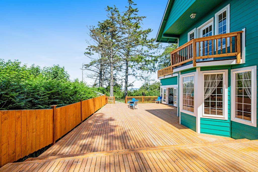 Oceanfront 4 Bedroom Family Home with Private Beach Access and Fire Pit