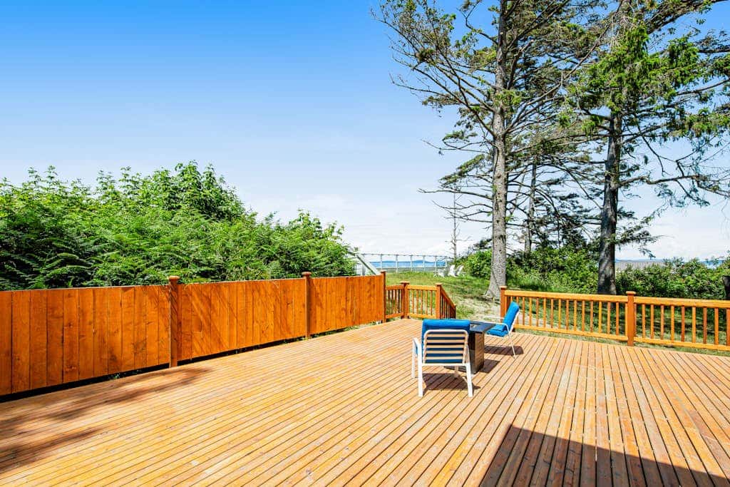 Oceanfront 4 Bedroom Family Home with Private Beach Access and Fire Pit