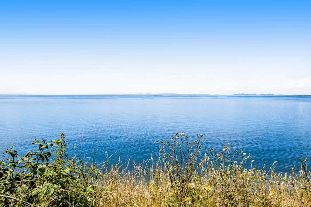 Oceanfront 4 Bedroom Family Home with Private Beach Access and Fire Pit