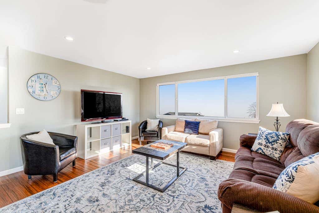 Scenic 3BR Oak Harbor Home | Hot Tub | Water Views