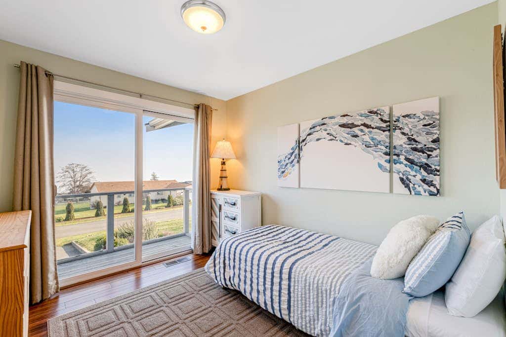 Scenic 3BR Oak Harbor Home | Hot Tub | Water Views
