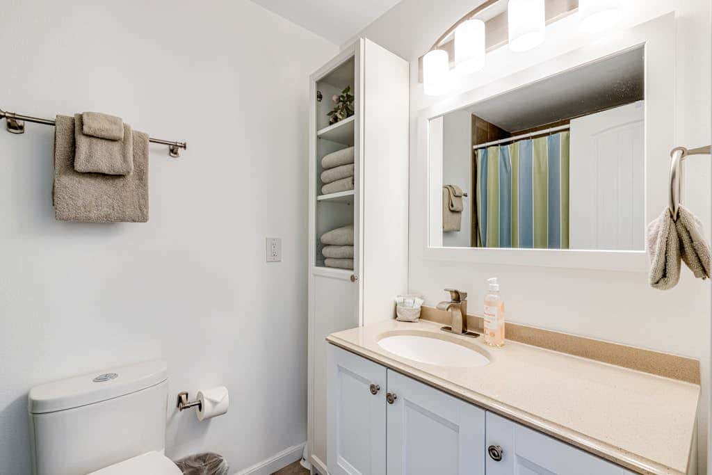 Scenic 3BR Oak Harbor Home | Hot Tub | Water Views