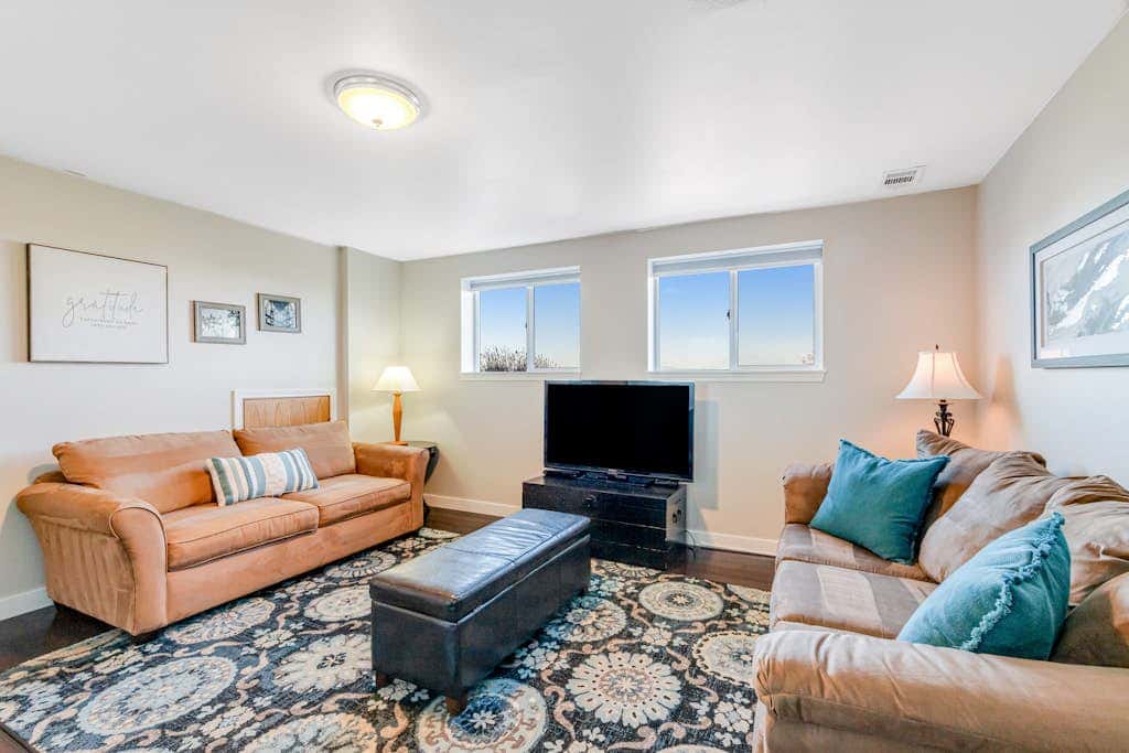Scenic 3BR Oak Harbor Home | Hot Tub | Water Views