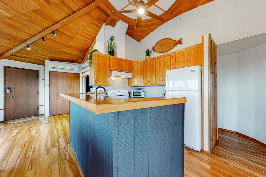 Relaxing Pet Friendly House with Hot Tub and Stunning Sea Views