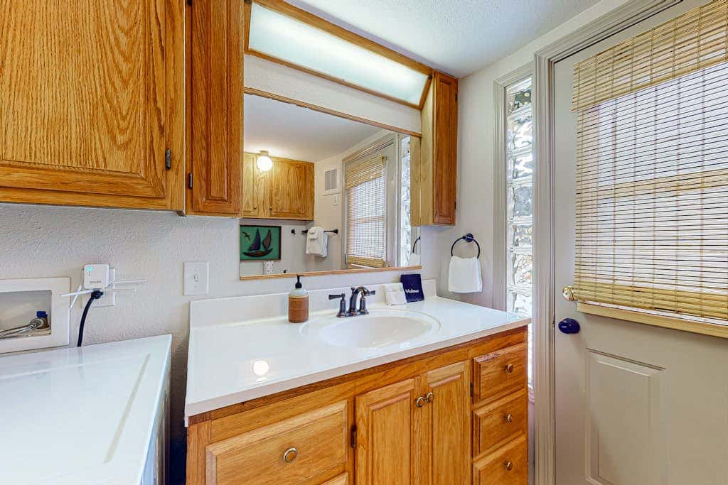 Relaxing Pet Friendly House with Hot Tub and Stunning Sea Views