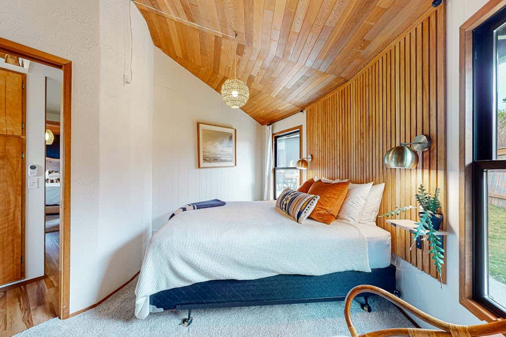 Relaxing Pet Friendly House with Hot Tub and Stunning Sea Views