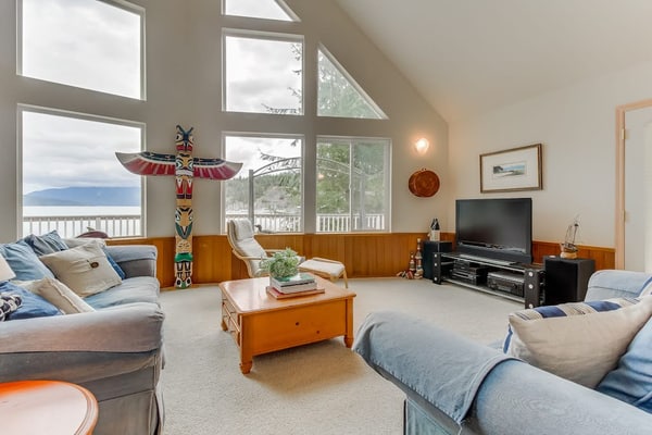 Shoal Bay Luxury Home