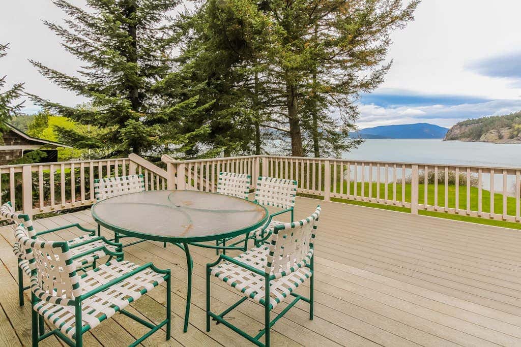 Stunning Waterfront Home on Lopez Island with Seasonal Hot Tub