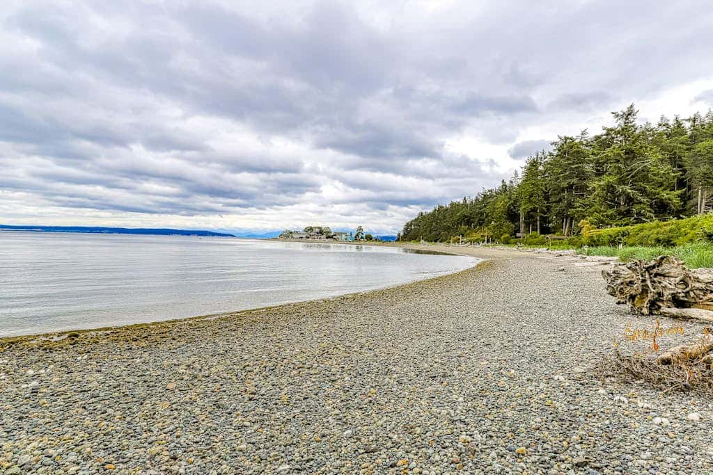 Secluded Dog Friendly Studio with Hot Tub and Beach Access in Coupeville