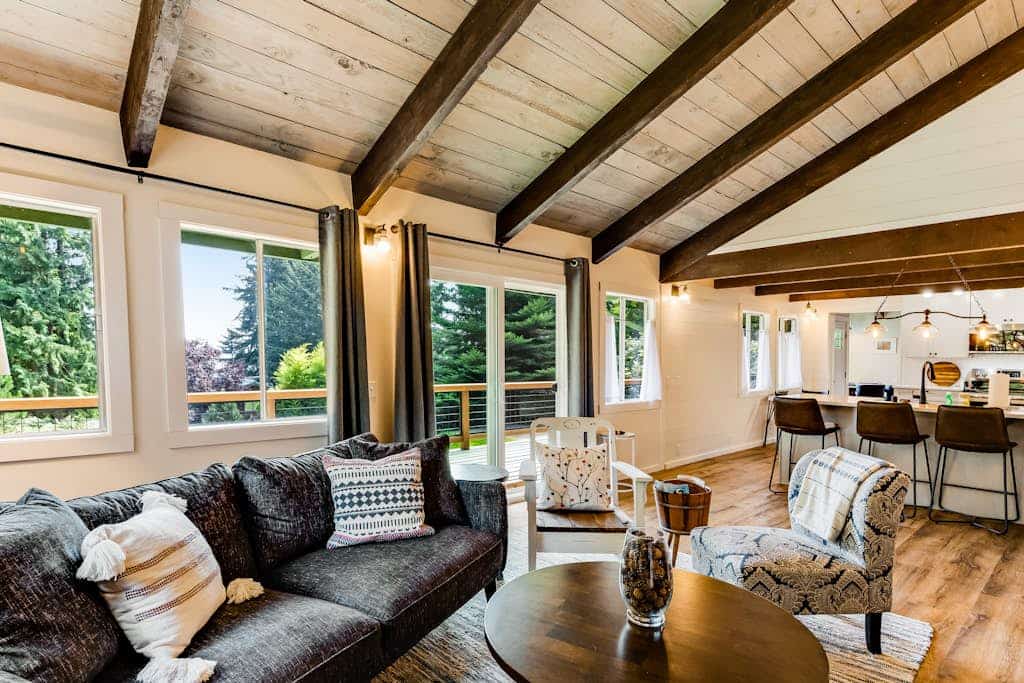 Tall Cedars Cabin By The Water