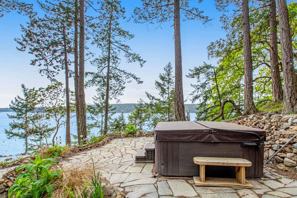 Stylish Waterfront Oasis with Hot Tub, Fiber Optic Internet, and Entertainer's Deck