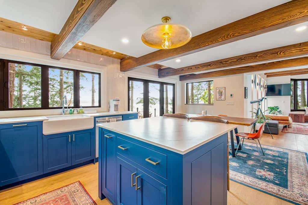 Stylish Waterfront Oasis with Hot Tub, Fiber Optic Internet, and Entertainer's Deck