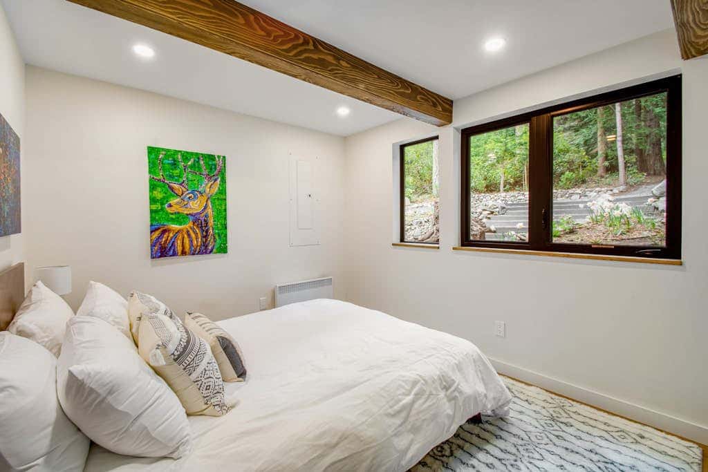 Stylish Waterfront Oasis with Hot Tub, Fiber Optic Internet, and Entertainer's Deck