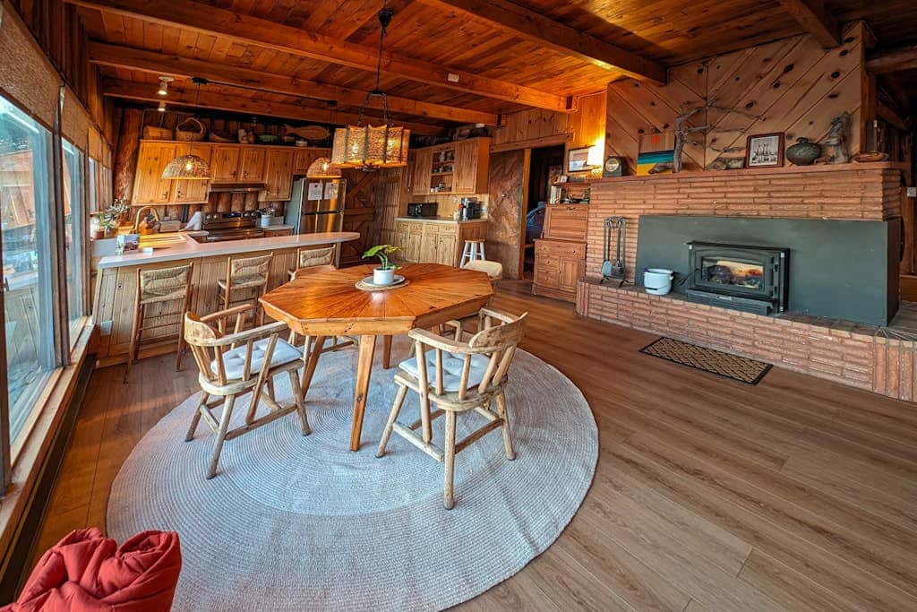 Charming Waterfront Retreat in Oak Harbor with Wood Burning Fireplace and Private Deck