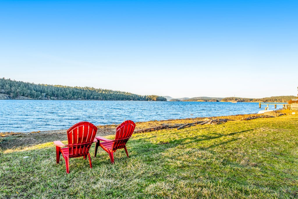 Accessible Waterfront Holiday Home with Bay Views and Family Friendly Features