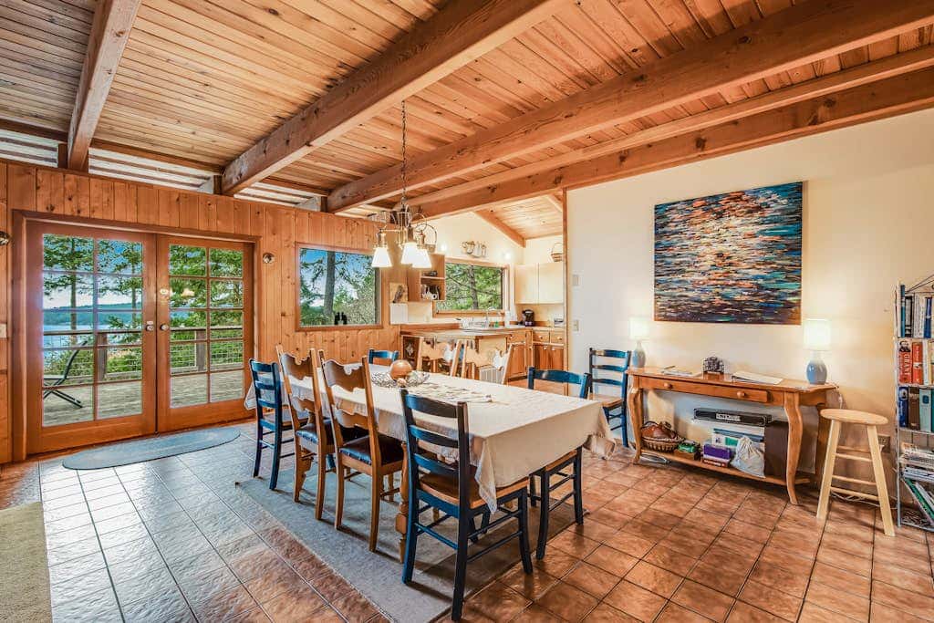 Spectacular Waterfront Cabin in Eastsound with Private Deck and Mountain Views