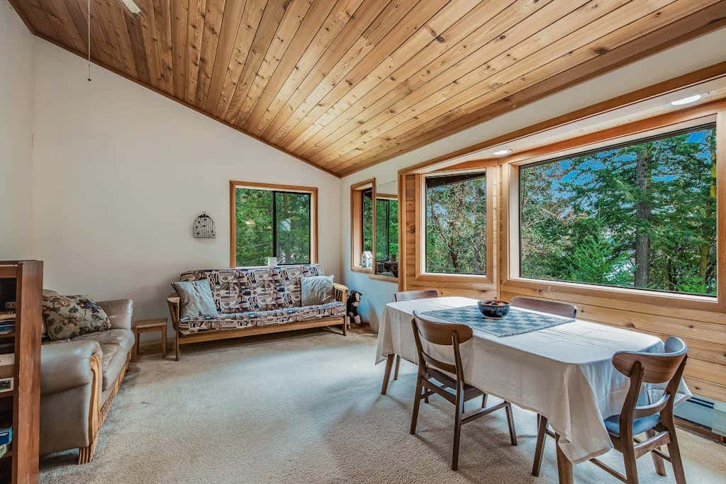 Spectacular Waterfront Cabin in Eastsound with Private Deck and Mountain Views